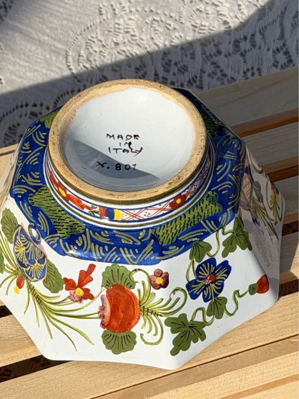 Hand Painted Majolica Ceramic Bowl Made in Italy Floral Botanical — Marked ‘807’